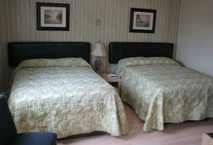 ２ダブルベッドのスタンダードルーム, Macneil's Motel