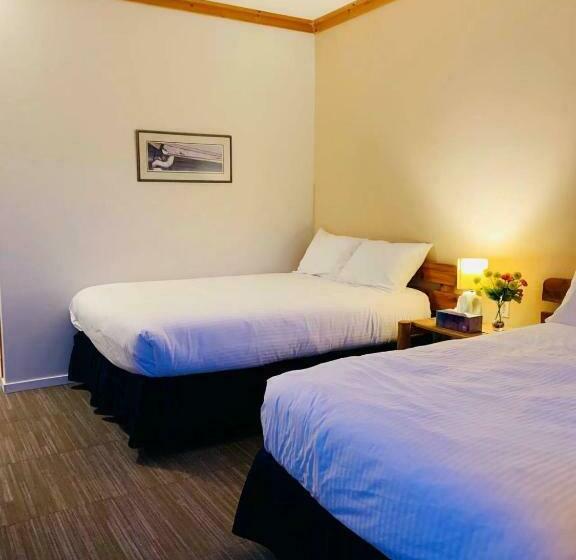 带2个双人床的标准工作室, Bear S Claw Lodge
