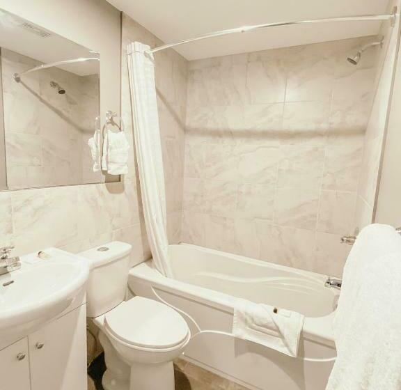 غرفة قياسية, Hinton Highway Inn