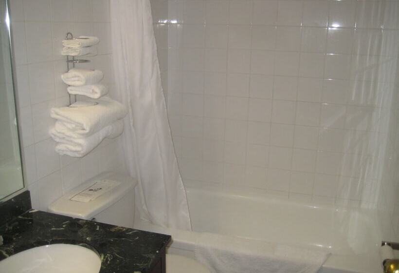 Номер Стандарт 2 Двуспальные Кровати, Hudson Inn Auberge
