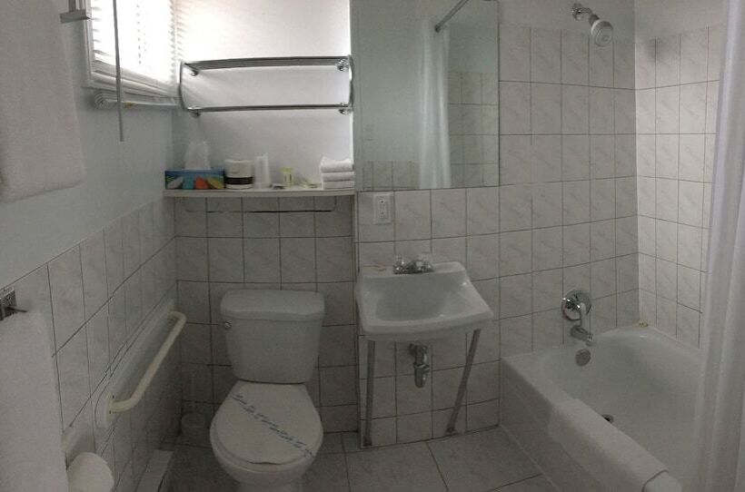 带2个双人床的标准工作室, Motel Sainte Flavie