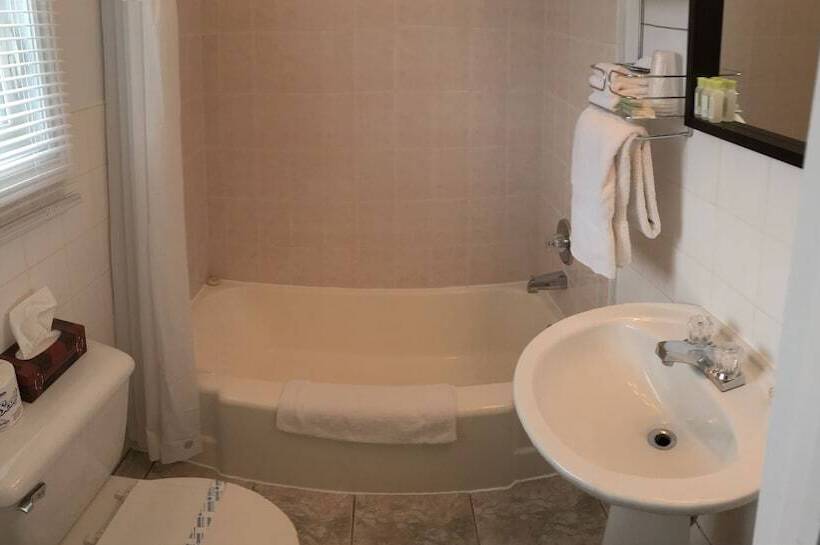 带2个双人床的标准工作室, Motel Sainte Flavie