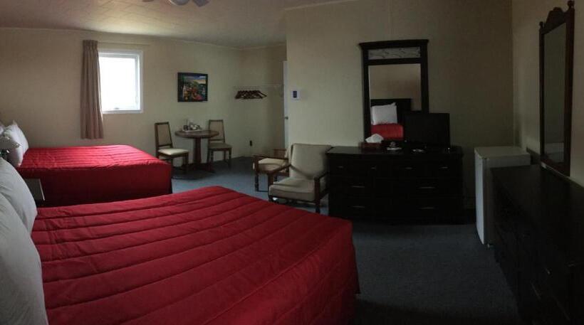 带2个双人床的标准工作室, Motel Sainte Flavie