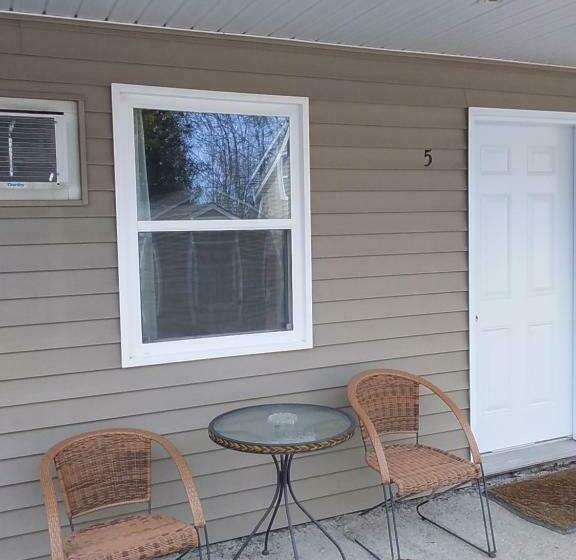 스탠다드 룸 더블 침대 2개, Rothesay Motel