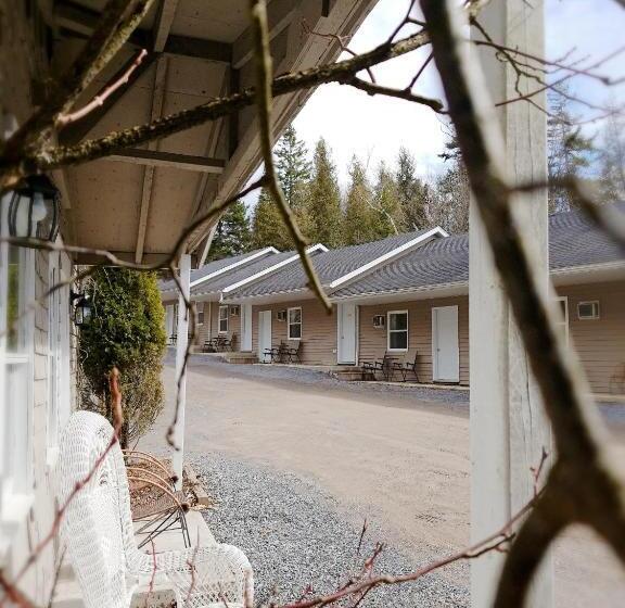 １ベッドルームハウス, Rothesay Motel
