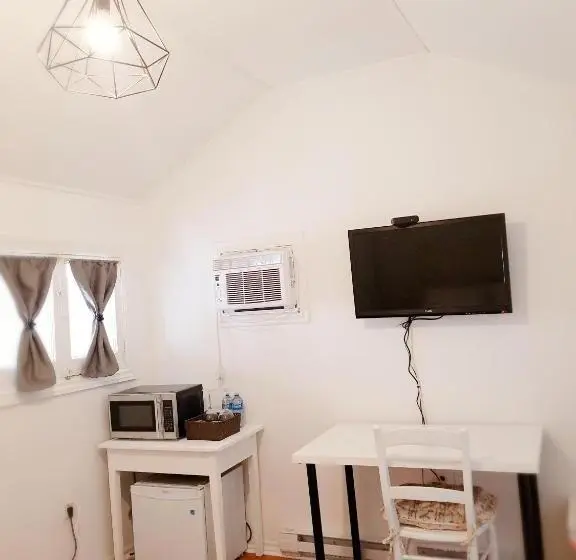 Basic-huone, Rothesay Motel