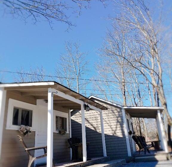 기본룸, Rothesay Motel