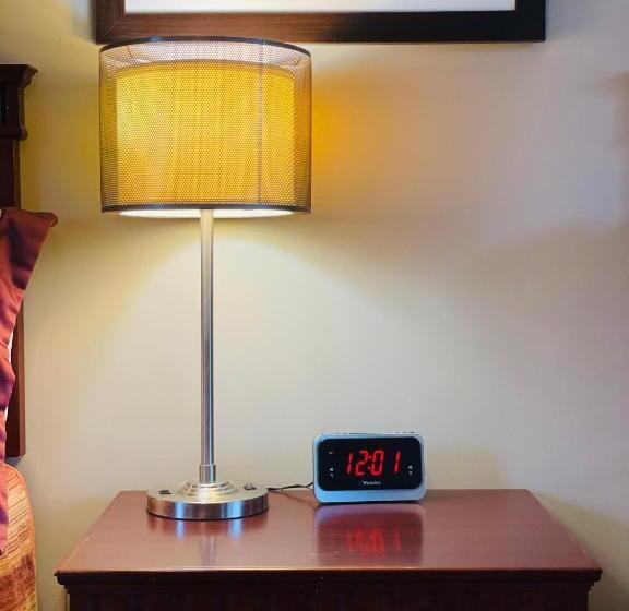 غرفة قياسية رباعية, Scenic Motel Moncton