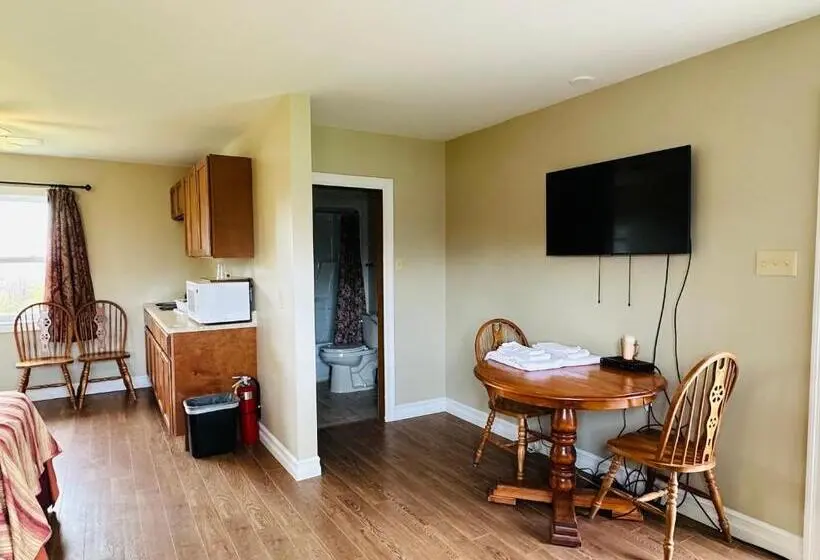 استودیو خانوادگی, Scenic Motel Moncton