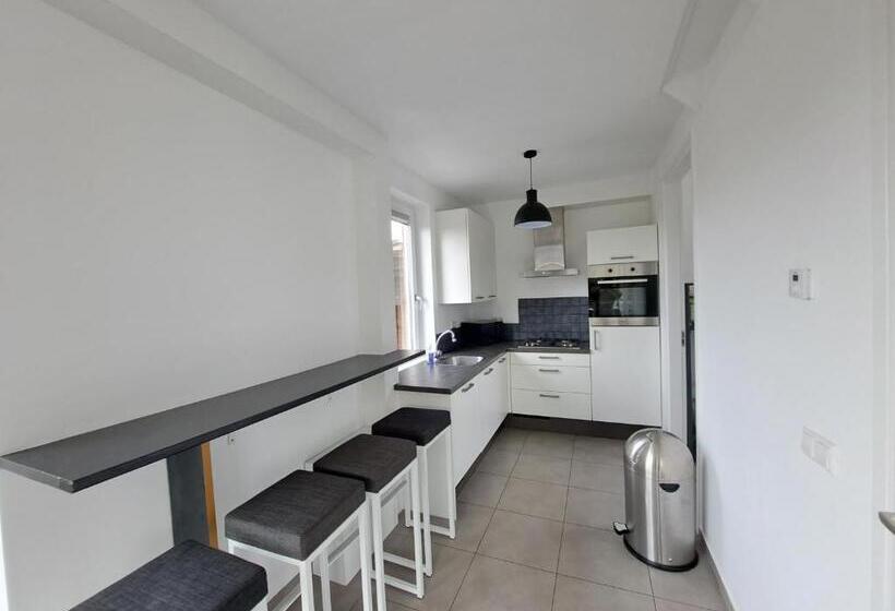 ３ベッドルームハウス, Seehotel Oostkapelle