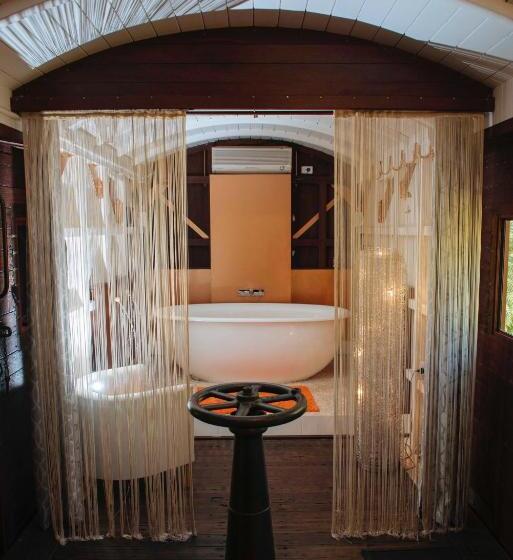 Дом 1 Спальня, Mudstone Spa Retreat