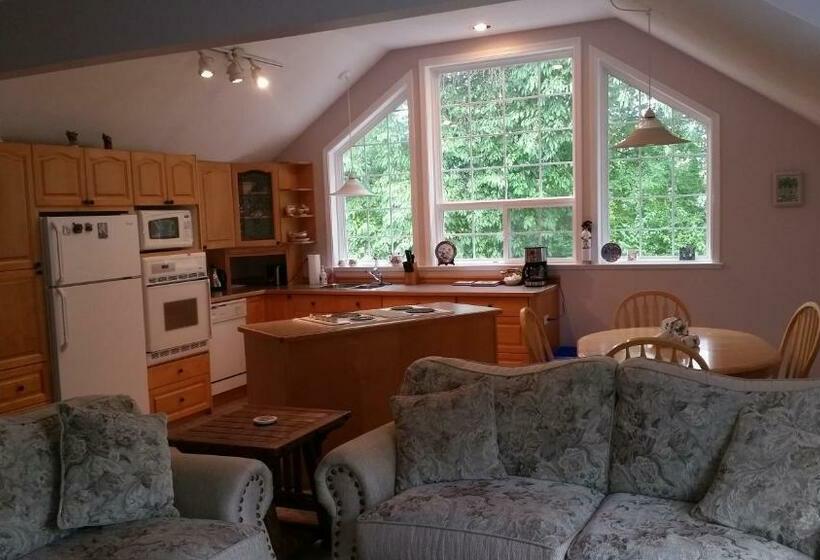 Premium Suite, Hummingbird Guesthouse