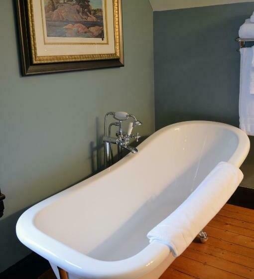 スタンダードルーム, Magnetic Hill Winery