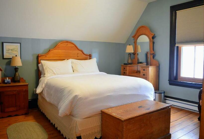 スタンダードルーム, Magnetic Hill Winery