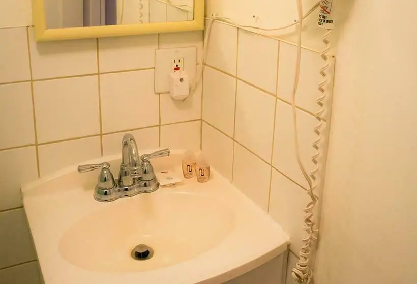 エコノミールーム, Chalet Beaconsfield Motel