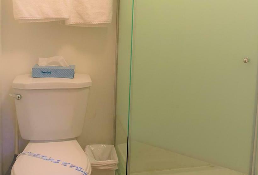 이코노미 룸, Chalet Beaconsfield Motel