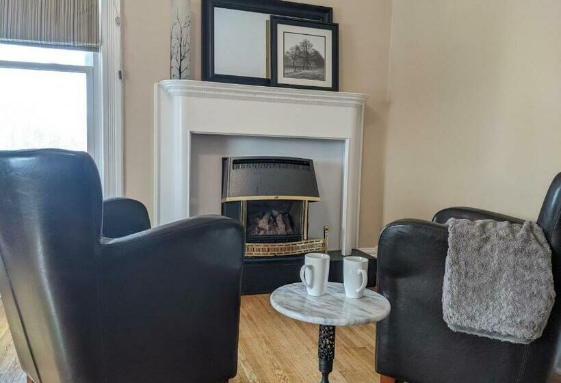 Suite King Size Seng, Colborne Bed And Breakfast