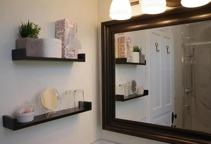 Suite Pat King, Colborne Bed And Breakfast