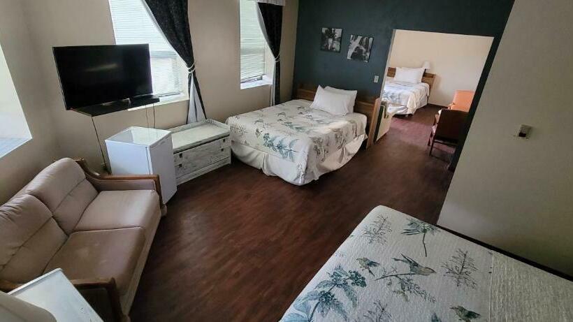 غرفة عائلية, The Cosmopolitan