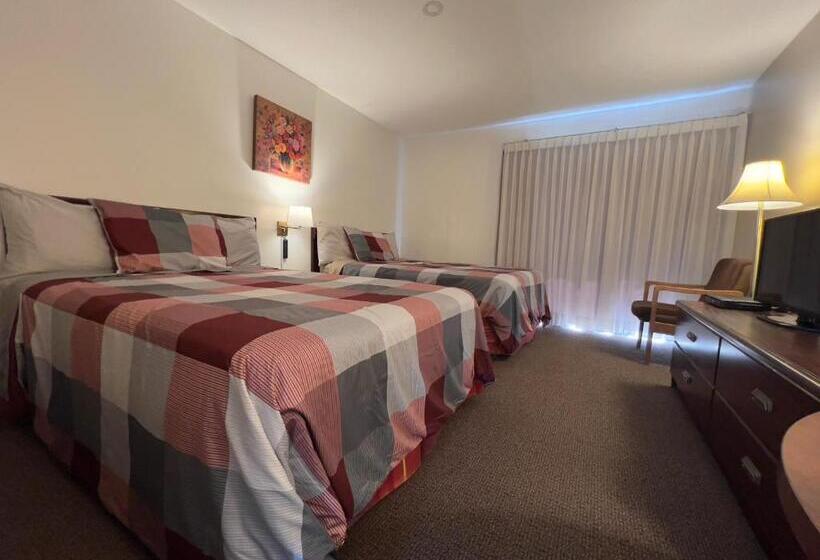 Номер Deluxe, Monashee Motel