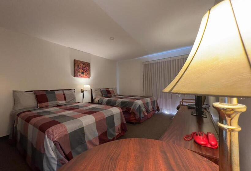 Номер Deluxe, Monashee Motel