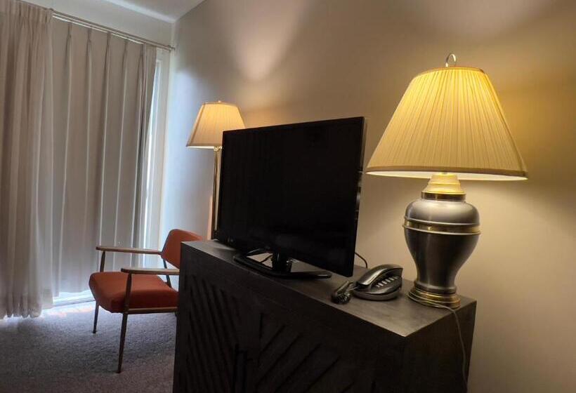 Номер Deluxe, Monashee Motel