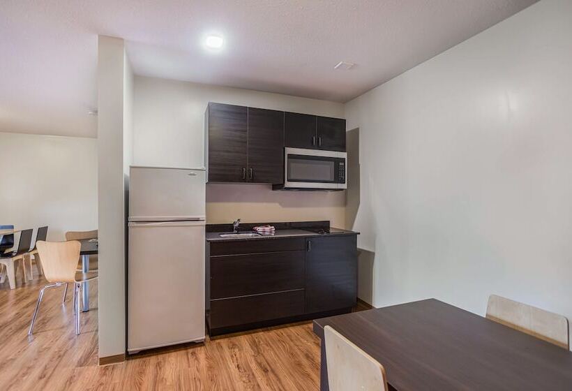 חדר סטנדרט שתי מיטות זוגיות, Motel Bo Camrose, Ab