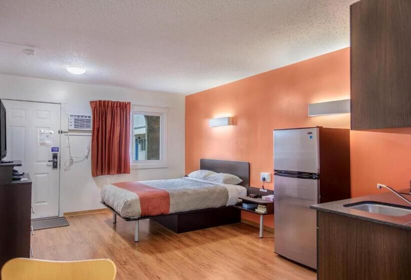 חדר דלוקס מיטת קווין, Motel Bo Camrose, Ab