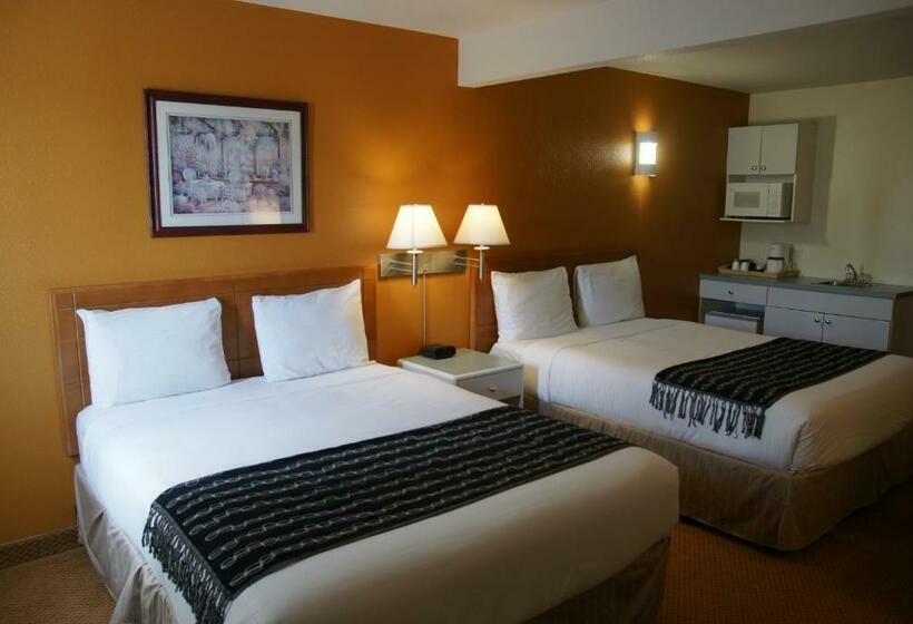 جناح جونيور, R&r Inn & Suites