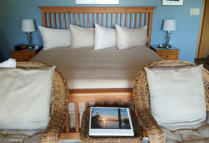 キングサイズベッドのスイートルーム, Reef Point Oceanfront Bed And Breakfast