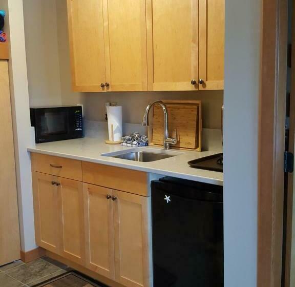 キングサイズベッドのスイートルーム, Reef Point Oceanfront Bed And Breakfast