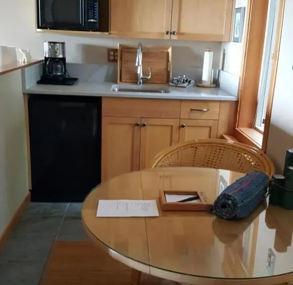 Sviitti, Reef Point Oceanfront Bed And Breakfast