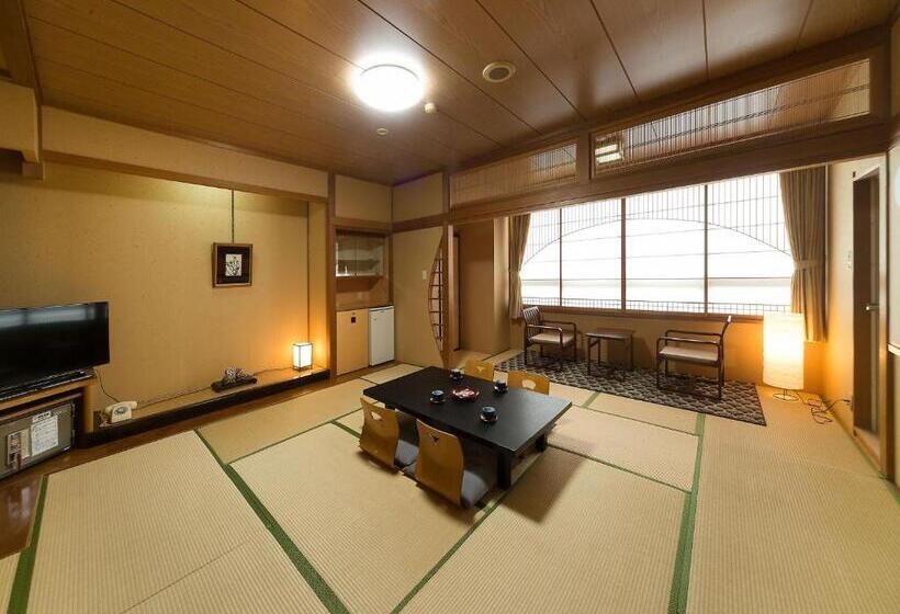 Семейный Номер, Awara Onsen Hot Spring Koubou Gurabaatei