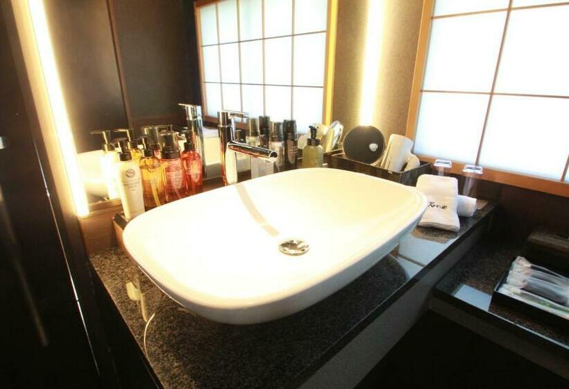 주니어 스위트, Ishinoya Izunagaoka