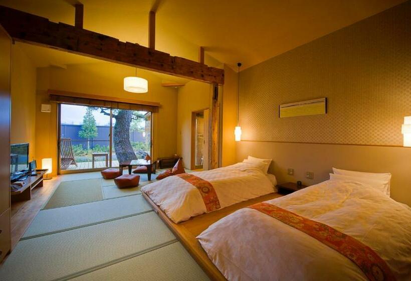 غرفة قياسية مطلّة علي الحديقة, Migiwaya