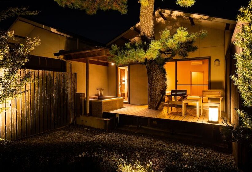 غرفة قياسية مطلّة علي الحديقة, Migiwaya