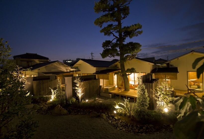 غرفة قياسية مطلّة علي الحديقة, Migiwaya