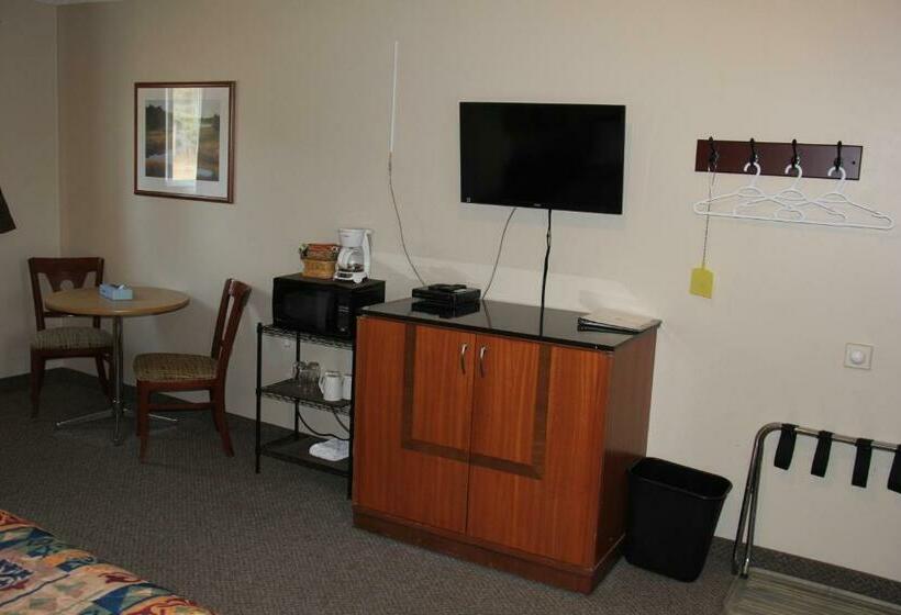 Standard Szoba King Size Bed, Spring Lake Resort