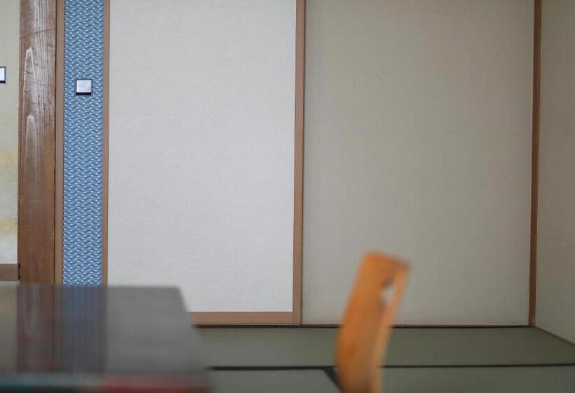 غرفة قياسية, Tsukasaya Ryokan