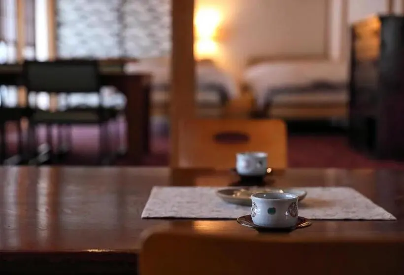 Superior-perhehuone, Tsukasaya Ryokan