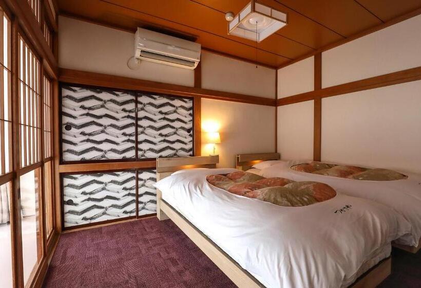 غرفة سوبيريور عائلية, Tsukasaya Ryokan