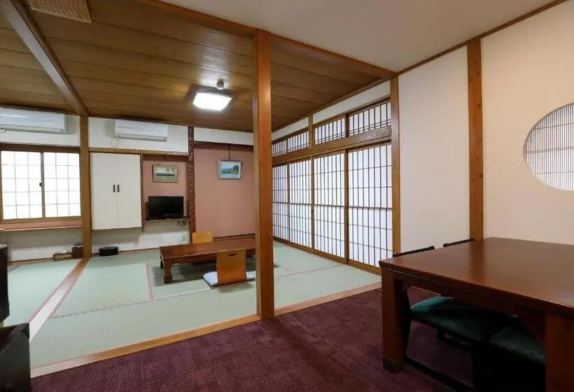 Superior-perhehuone, Tsukasaya Ryokan