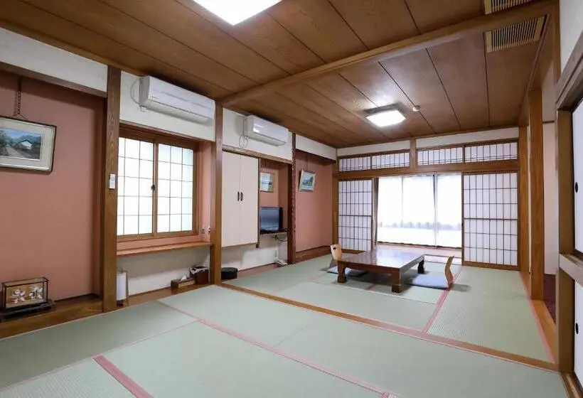 Superior-perhehuone, Tsukasaya Ryokan