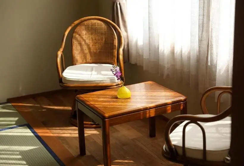 Perhehuone, Tsukasaya Ryokan