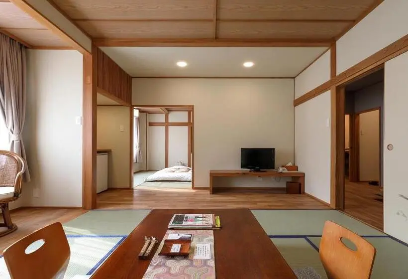 Perhehuone, Tsukasaya Ryokan