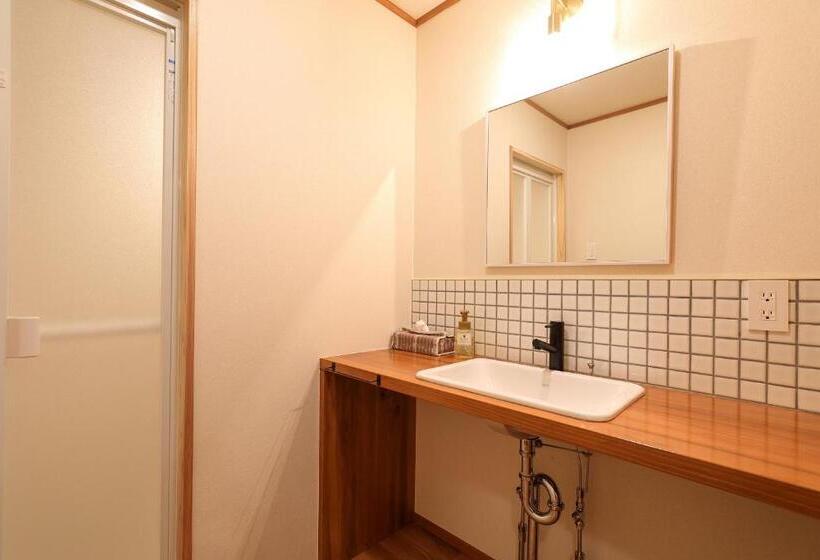 Семейный Номер, Tsukasaya Ryokan
