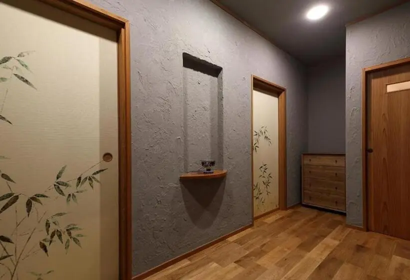 Perhehuone, Tsukasaya Ryokan