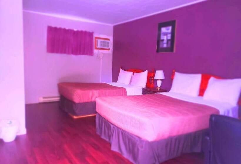 Номер Стандарт 2 Двуспальные Кровати, Wildwood Motel
