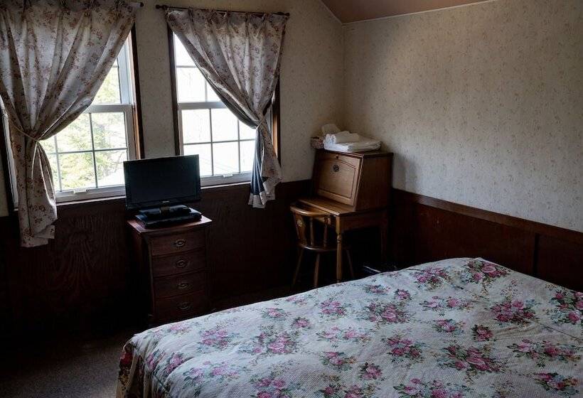 Номер Стандарт, Annie Hills