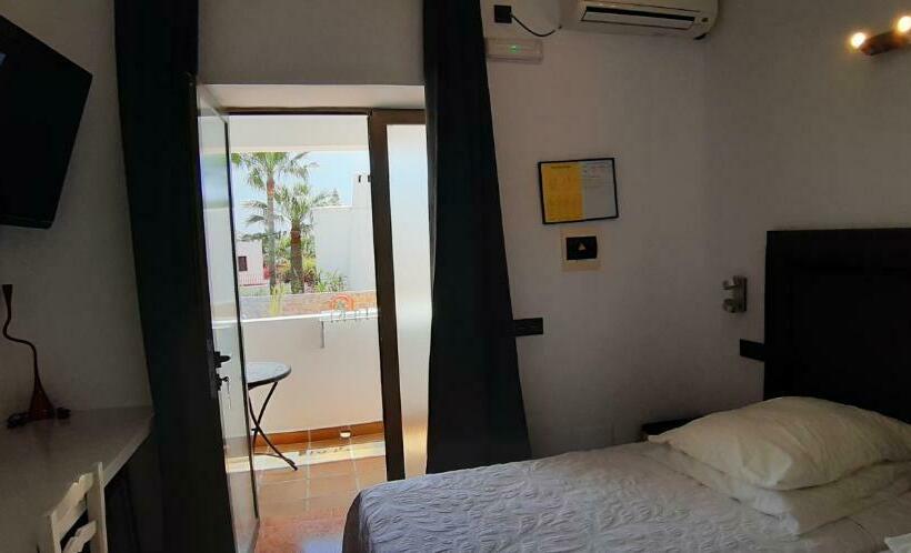 חדר בסיסי, Family Agua Amarga